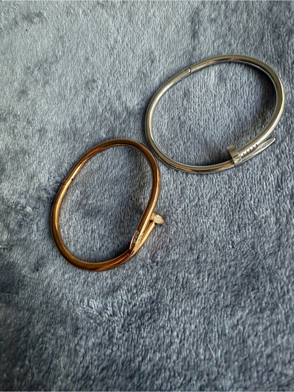 Bracelet metal.Set of 2